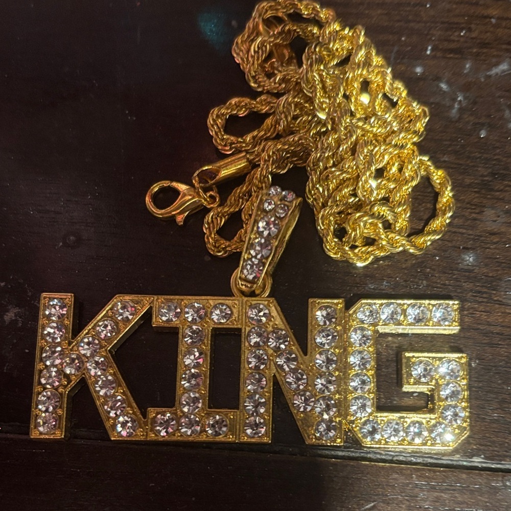 Gold 'KING' Pendant Necklace